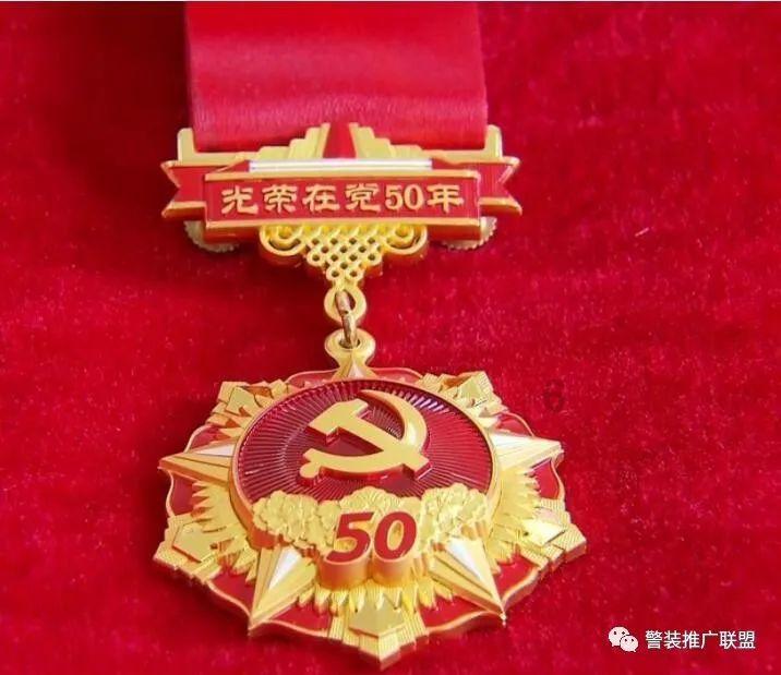 杨颖赵露思白鹿跑男同框，杨颖颜值逆天，白鹿显老气，赵露思怎么样？游戏画面